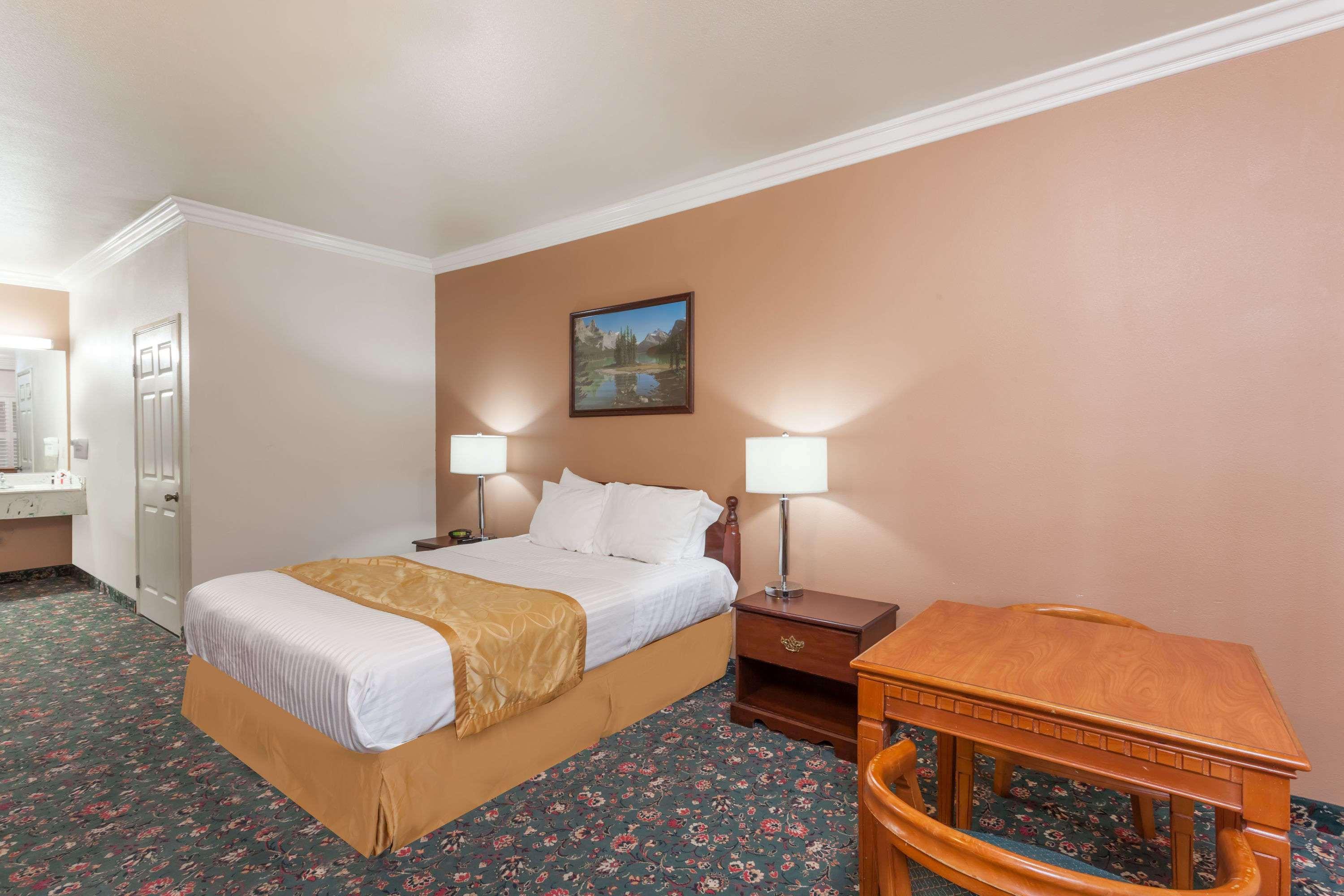 Days Inn & Suites By Wyndham South Gate Eksteriør bilde