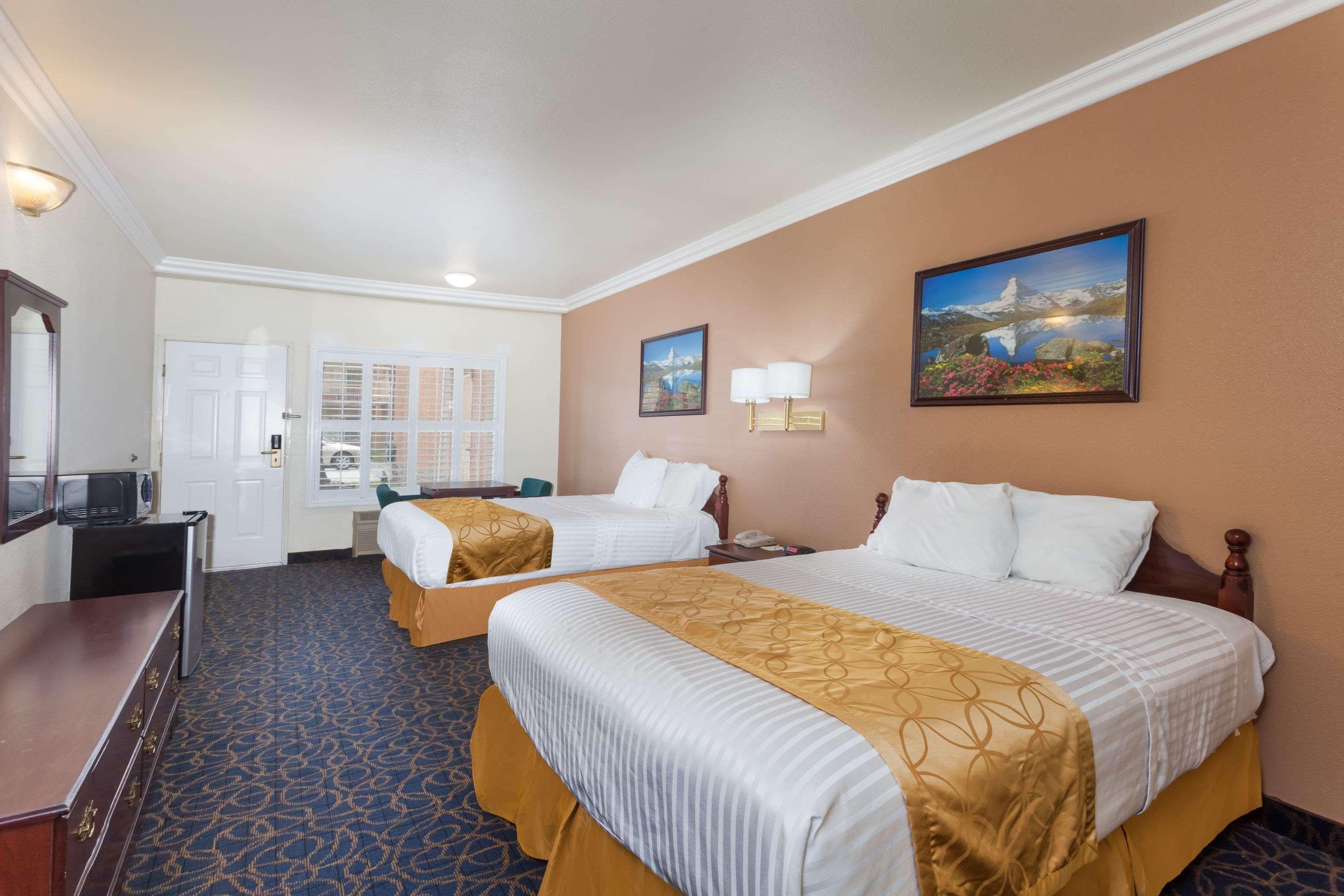 Days Inn & Suites By Wyndham South Gate Eksteriør bilde