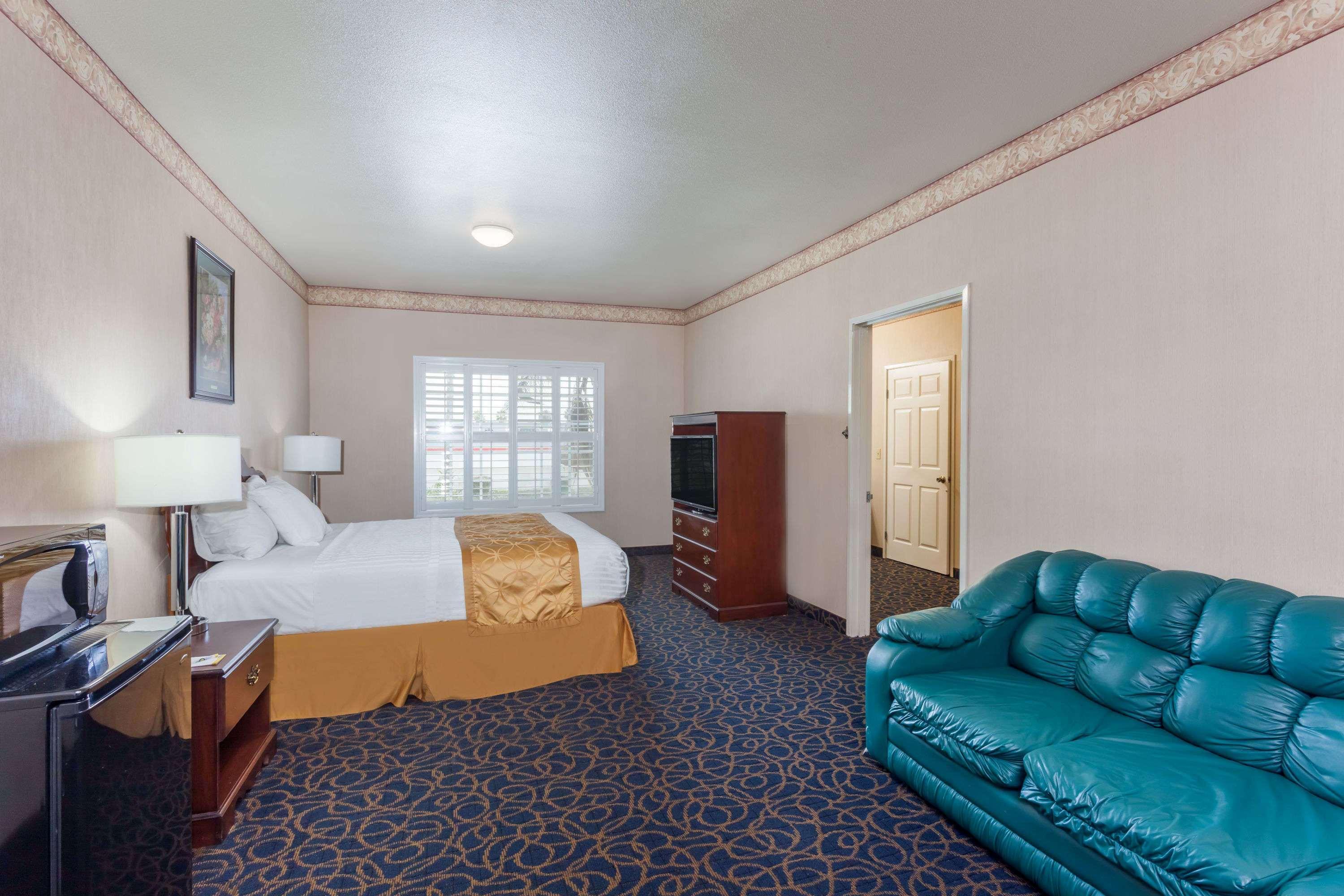 Days Inn & Suites By Wyndham South Gate Eksteriør bilde